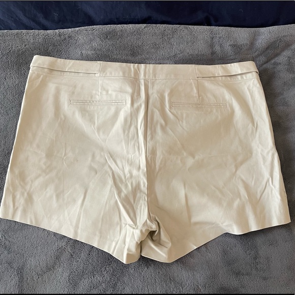 Torrid Trouser Shorts Khaki BNWT - Picture 2 of 2